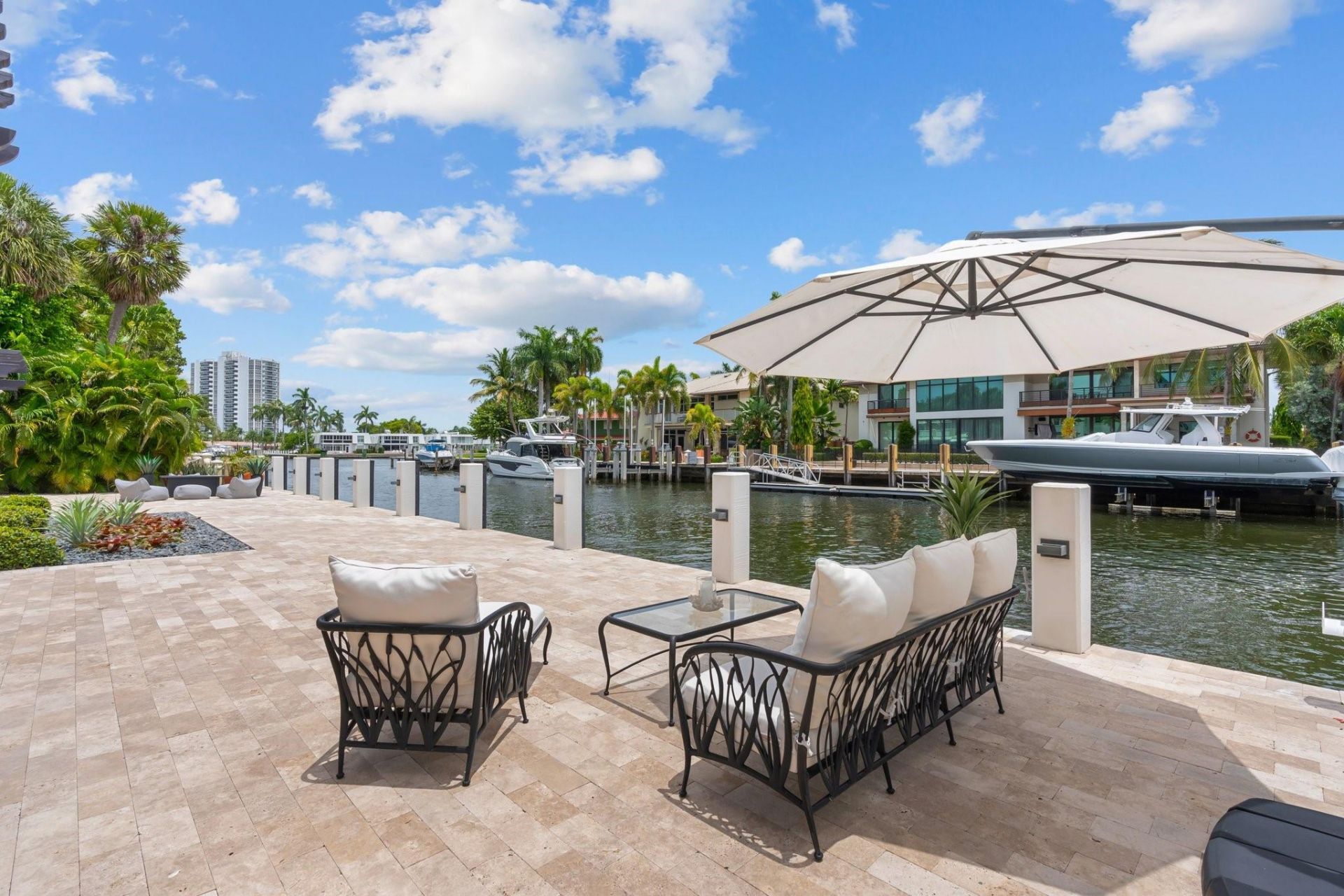 2890 NE 27th St, Fort Lauderdale, FL 33306 Photo