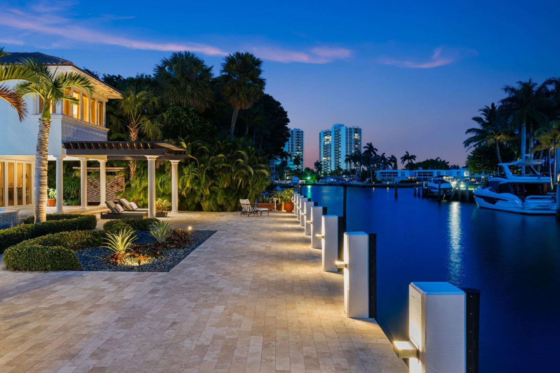 2890 NE 27th St, Fort Lauderdale, FL 33306 Photo