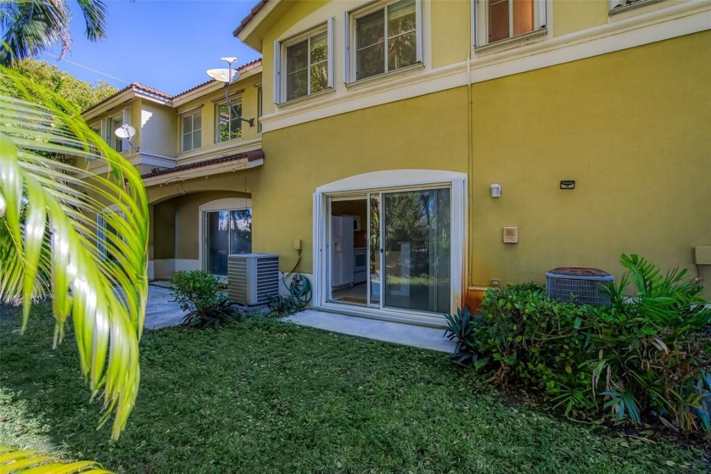 9000 W Flagler Street, Unit 6, Miami, FL 33174 Photo