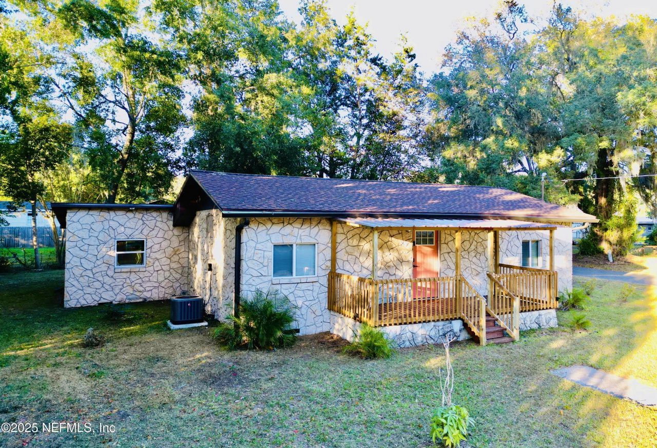 18713 Charlotte Avenue, Brooker, FL 32622 Photo