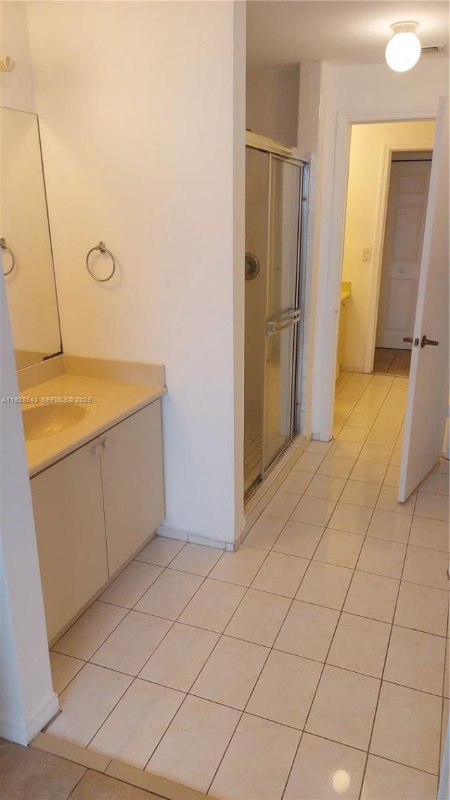 6560 NW 114th Ave, Unit 526, Doral, FL 33178 Photo