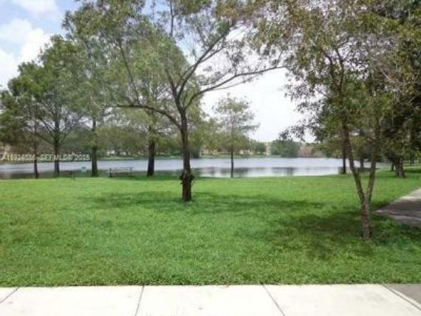 3670 N 56th Ave, Unit 728, Hollywood, FL 33021