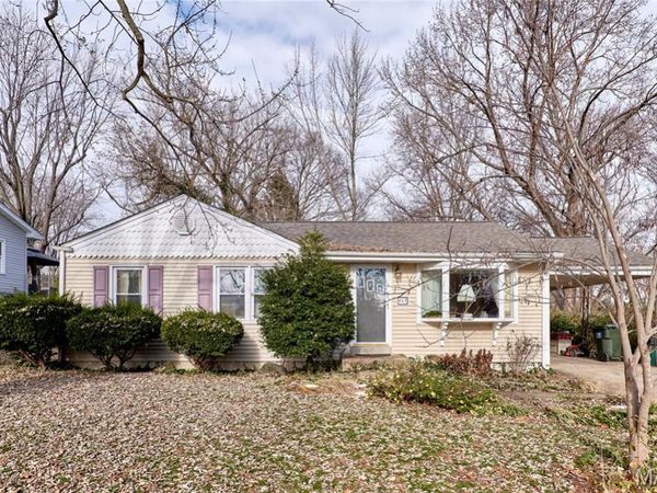 917 Hawthorn Avenue, St Charles, MO 63301