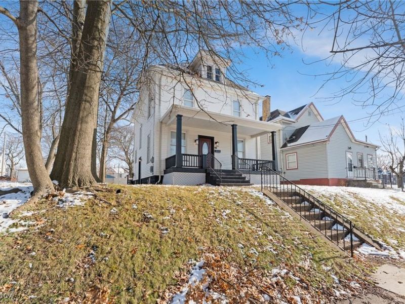 706 Harriet Avenue NW, Canton, OH 44703 Photo 2