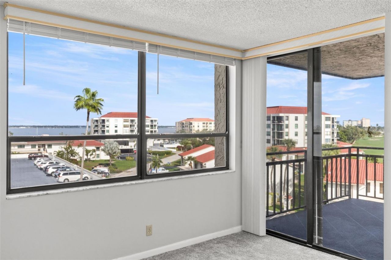 6279 Sun Boulevard, Unit 503, Saint Petersburg, FL 33715 Photo