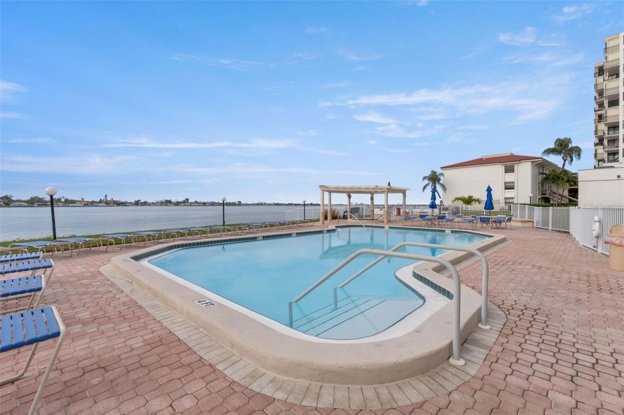 6279 Sun Boulevard, Unit 503, Saint Petersburg, FL 33715 Photo