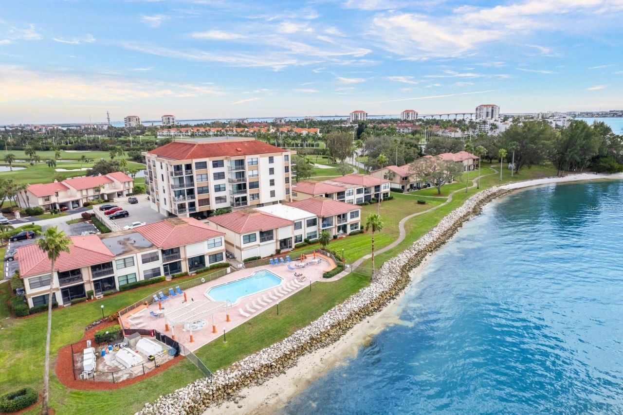 6279 Sun Boulevard, Unit 503, Saint Petersburg, FL 33715 Photo