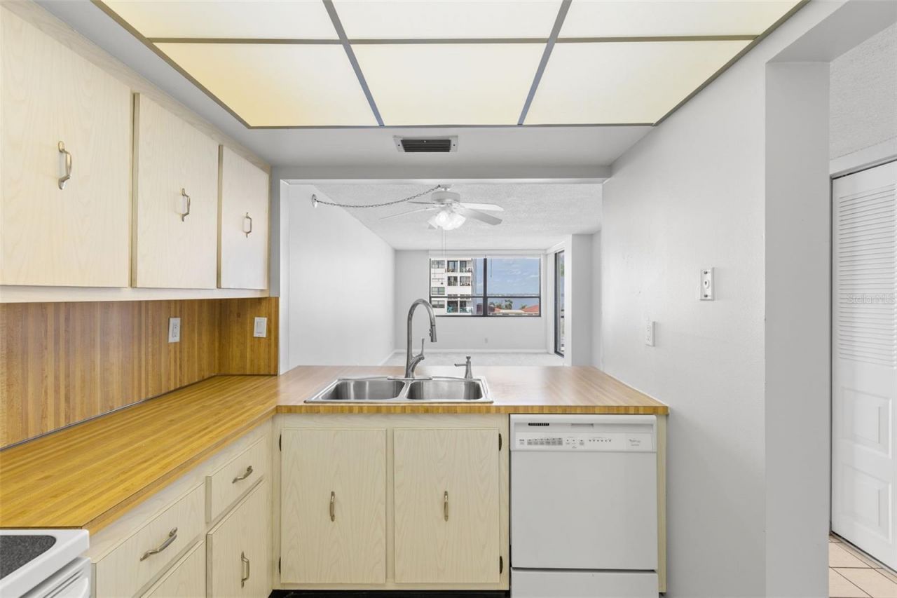 6279 Sun Boulevard, Unit 503, Saint Petersburg, FL 33715 Photo