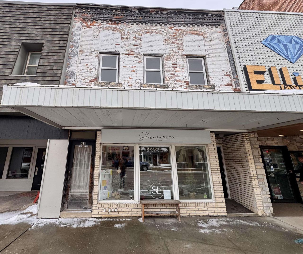 33 W. Main Street, Waukon, IA 52172 Main Photo