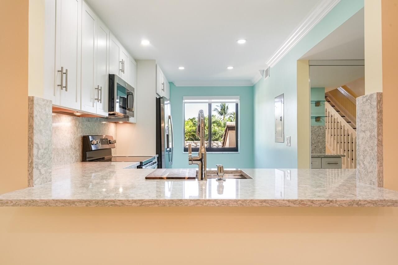 240 Captains Walk, Unit 5120, Delray Beach, FL 33483 Photo