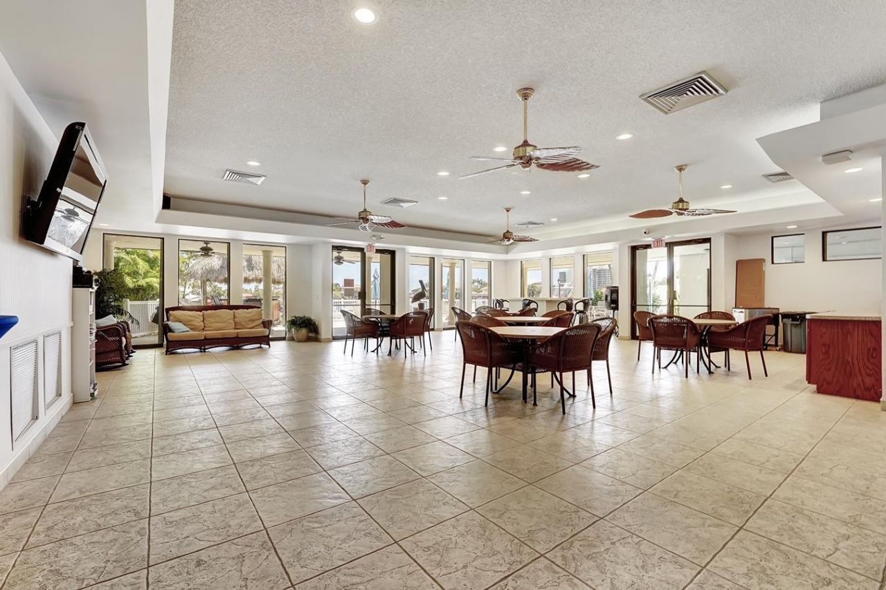 240 Captains Walk, Unit 5120, Delray Beach, FL 33483 Photo