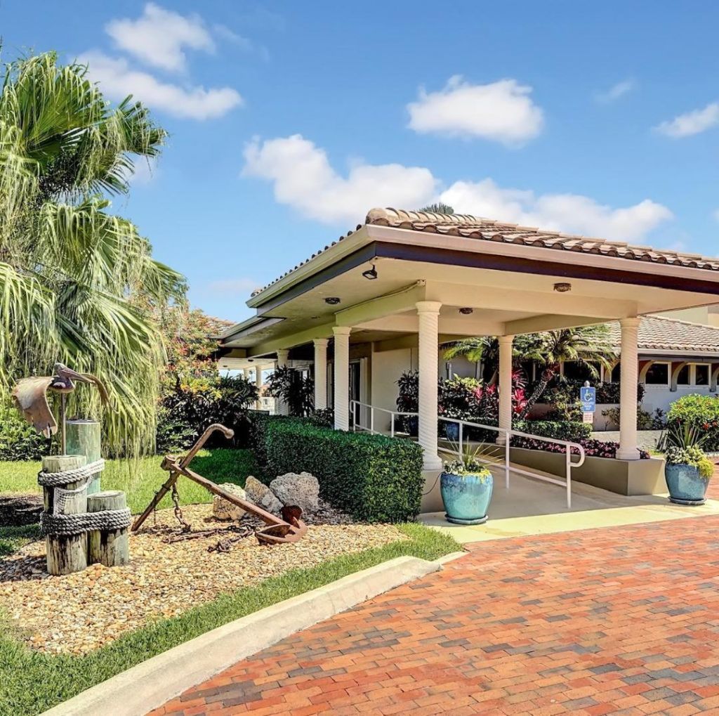 240 Captains Walk, Unit 5120, Delray Beach, FL 33483 Photo