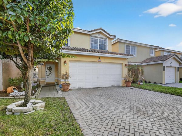 9232 NW 55th Street, Sunrise, FL 33351