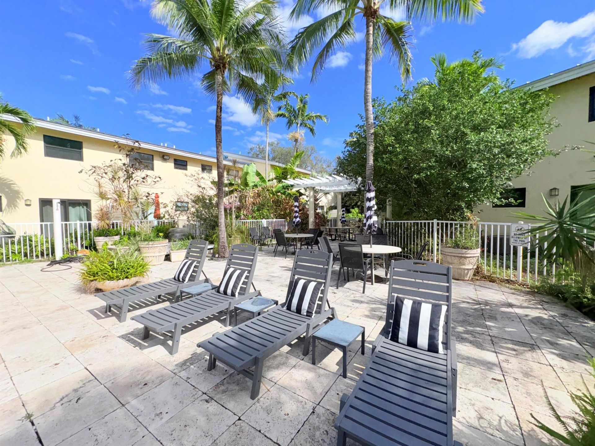 1455 Holly Heights Drive, Unit 22, Fort Lauderdale, FL 33304 Photo