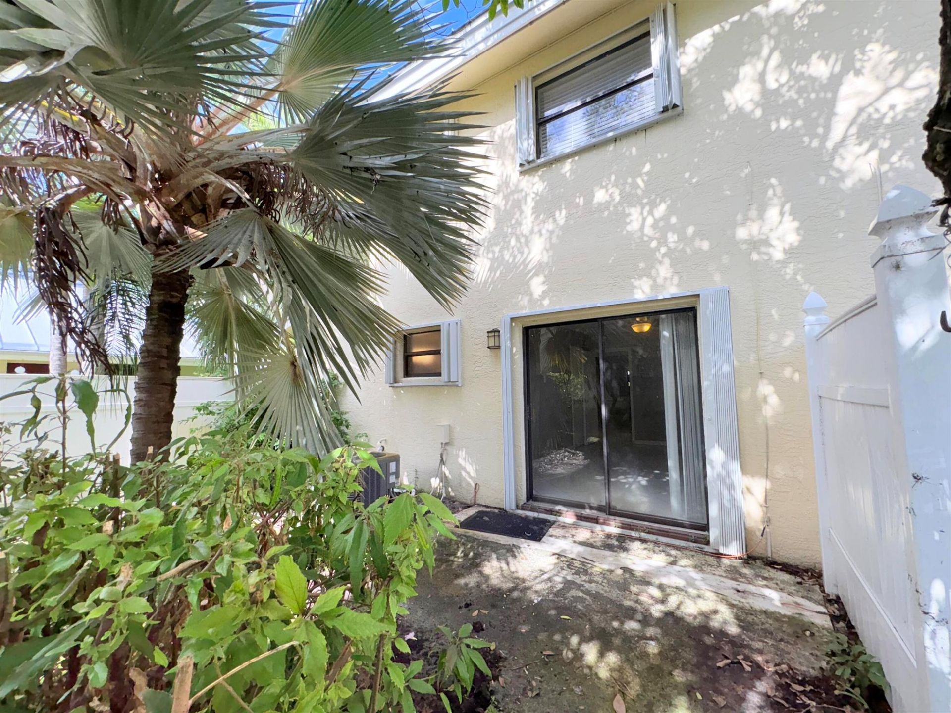 1455 Holly Heights Drive, Unit 22, Fort Lauderdale, FL 33304 Photo