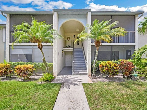 1115 Green Pine Boulevard, Unit D2, West Palm Beach, FL 33409