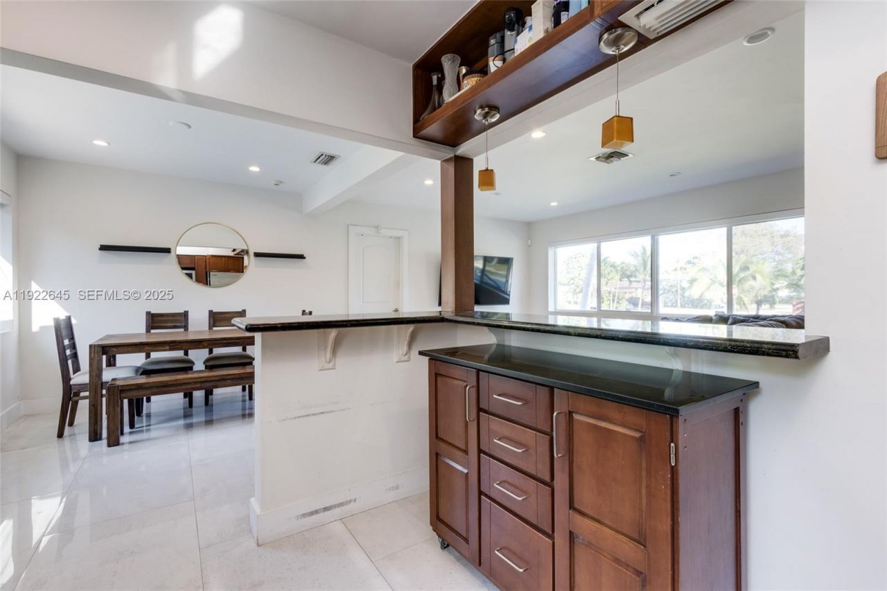 12300 NE Miami Ct, North Miami, FL 33161 Photo