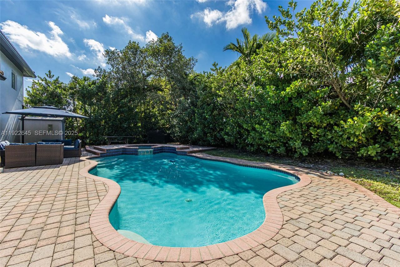 12300 NE Miami Ct, North Miami, FL 33161 Photo