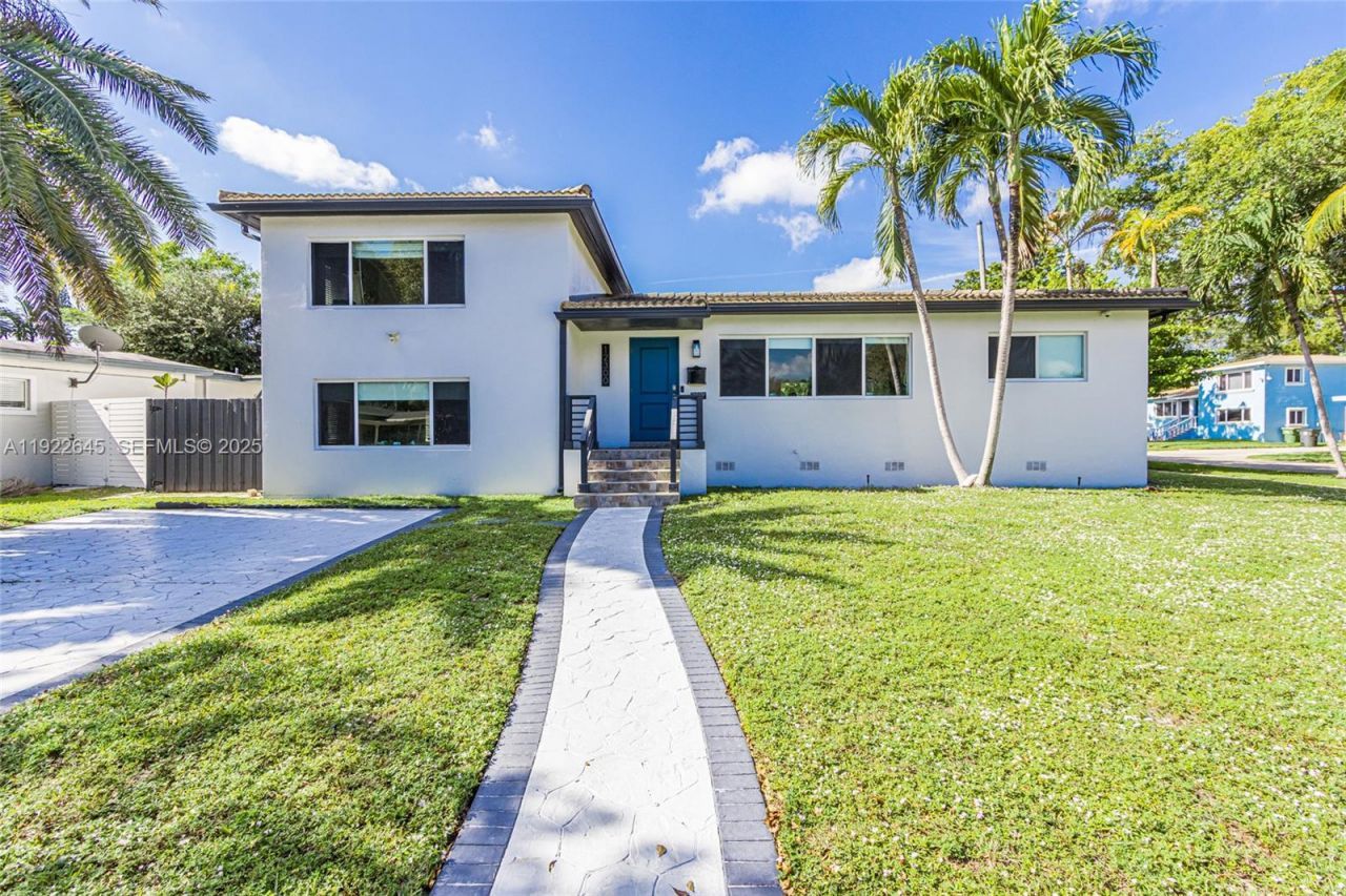 12300 NE Miami Ct, North Miami, FL 33161 Photo