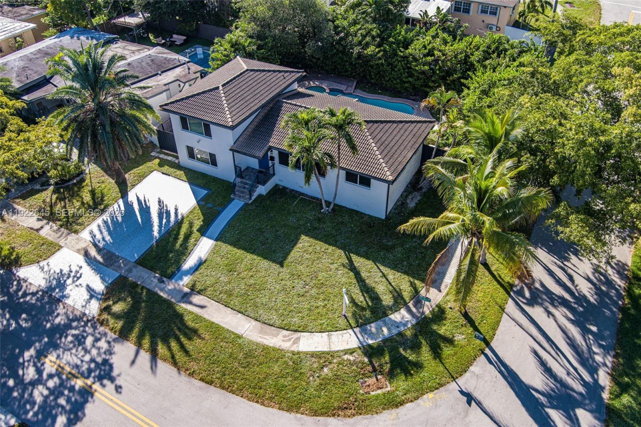 12300 NE Miami Ct, North Miami, FL 33161 Photo