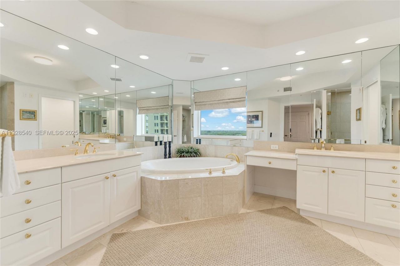 13627 Deering Bay Dr, Unit 1004, Coral Gables, FL 33158 Photo