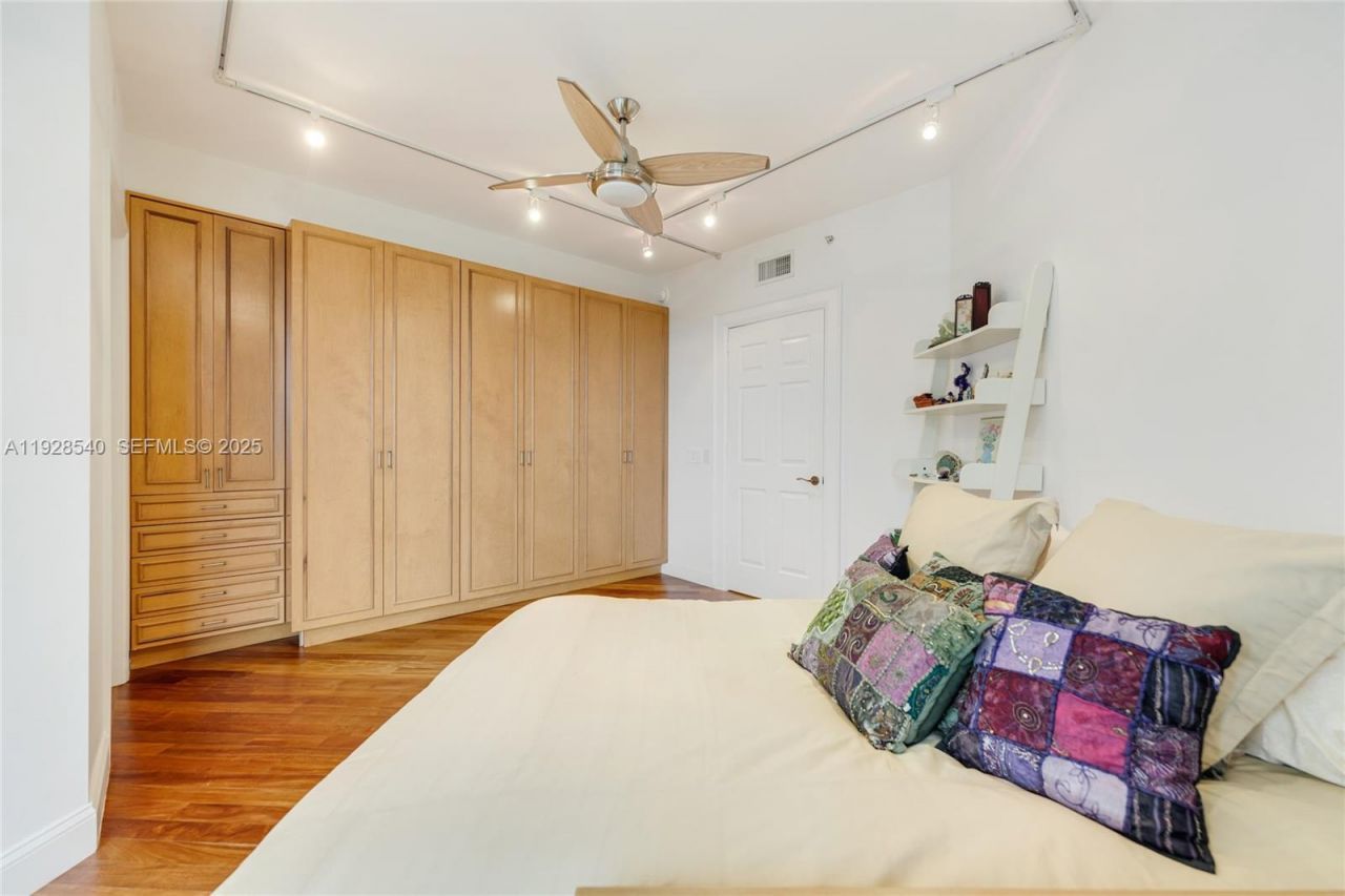 13627 Deering Bay Dr, Unit 1004, Coral Gables, FL 33158 Photo