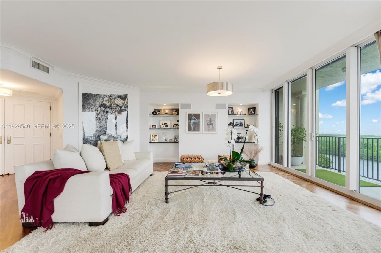 13627 Deering Bay Dr, Unit 1004, Coral Gables, FL 33158 Photo