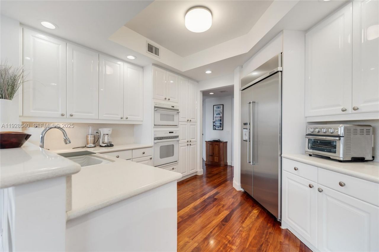 13627 Deering Bay Dr, Unit 1004, Coral Gables, FL 33158 Photo