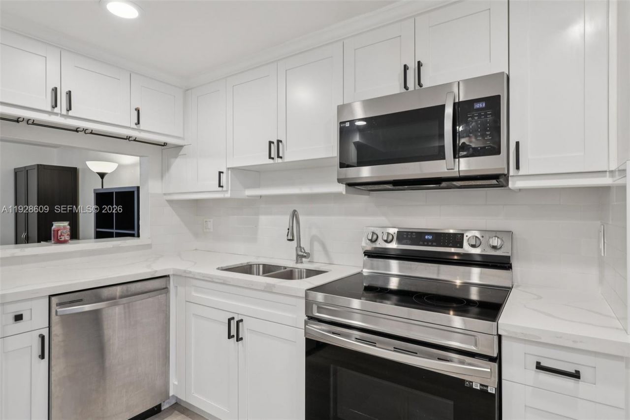 30 Chestnut Cir, Cooper City, FL 33026 Photo