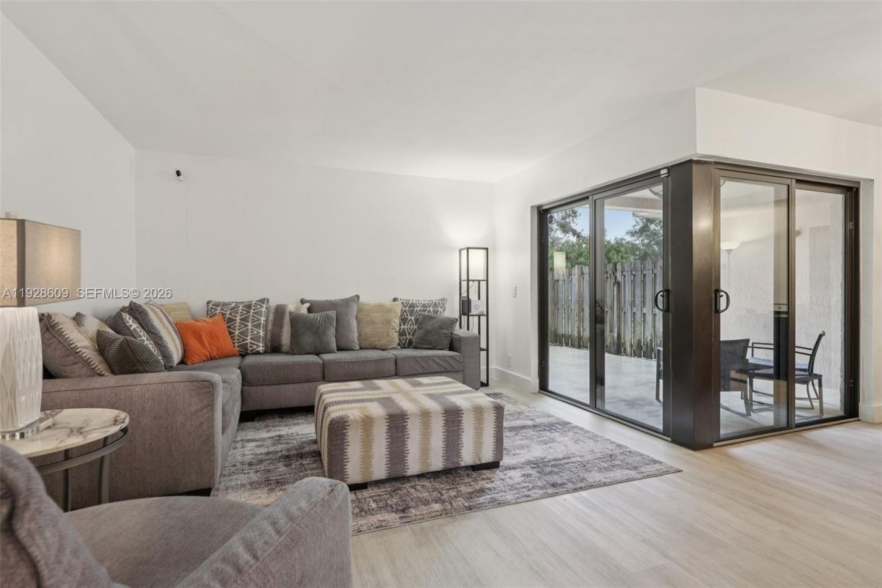 30 Chestnut Cir, Cooper City, FL 33026 Photo