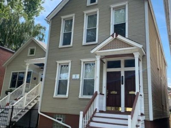 1839 W HENDERSON Street, Chicago, IL 60657