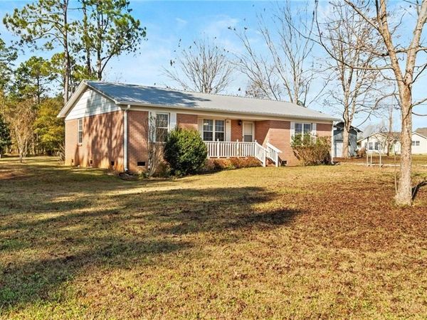 34451 Lee Road, Robertsdale, AL 36567