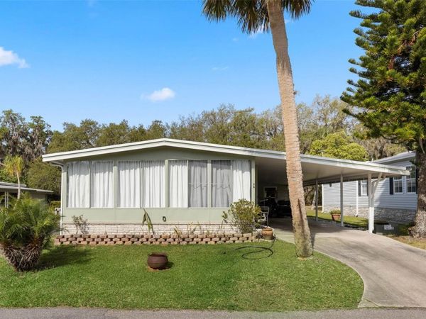 8 COCOS PLUMOSA DRIVE, Unit A, EUSTIS, FL 32726