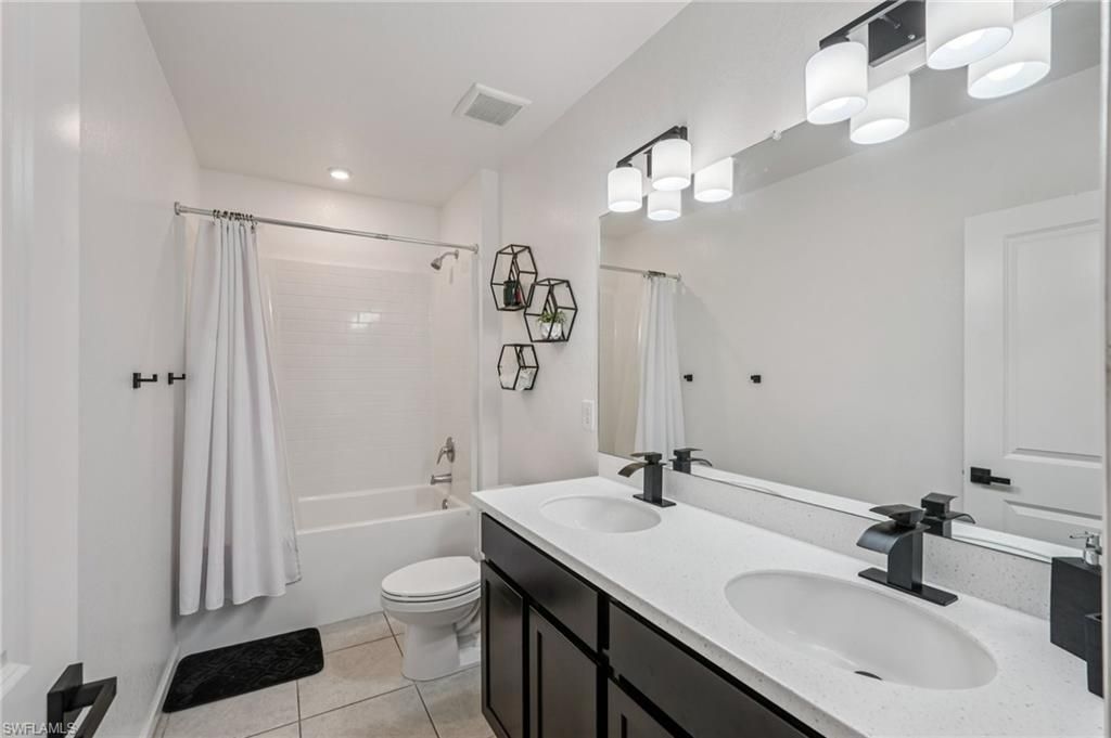 1905 NE 17th Ave, Cape Coral, FL 33909 Photo