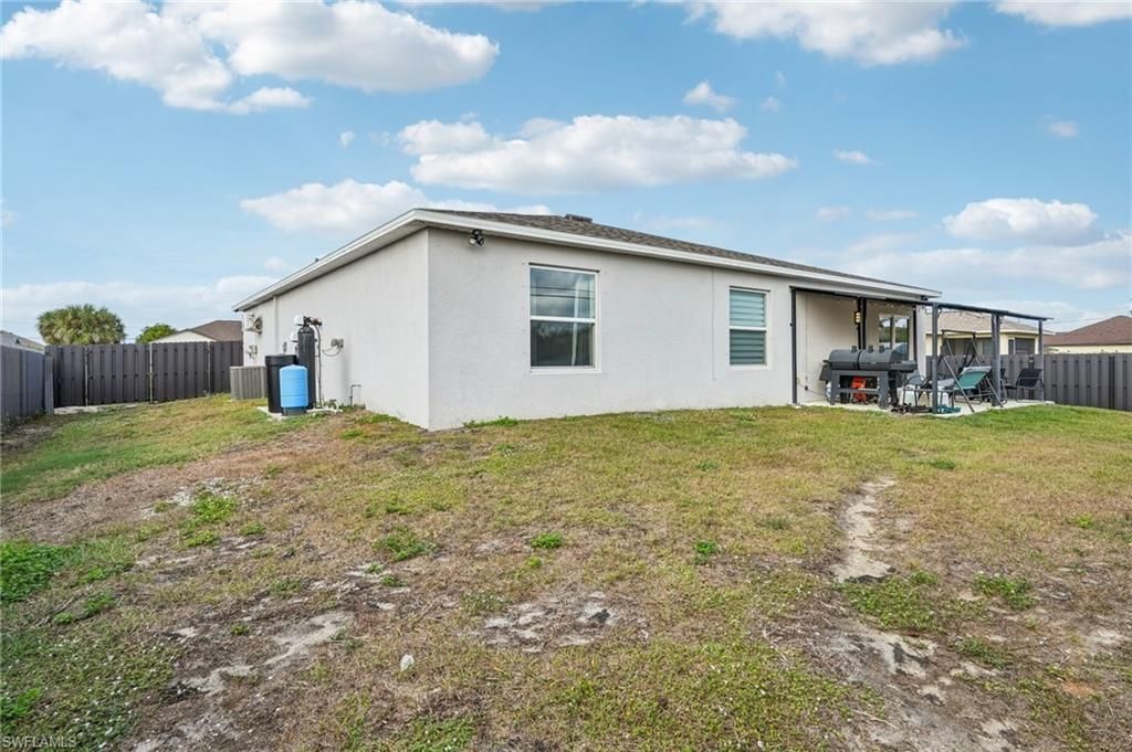 1905 NE 17th Ave, Cape Coral, FL 33909 Photo