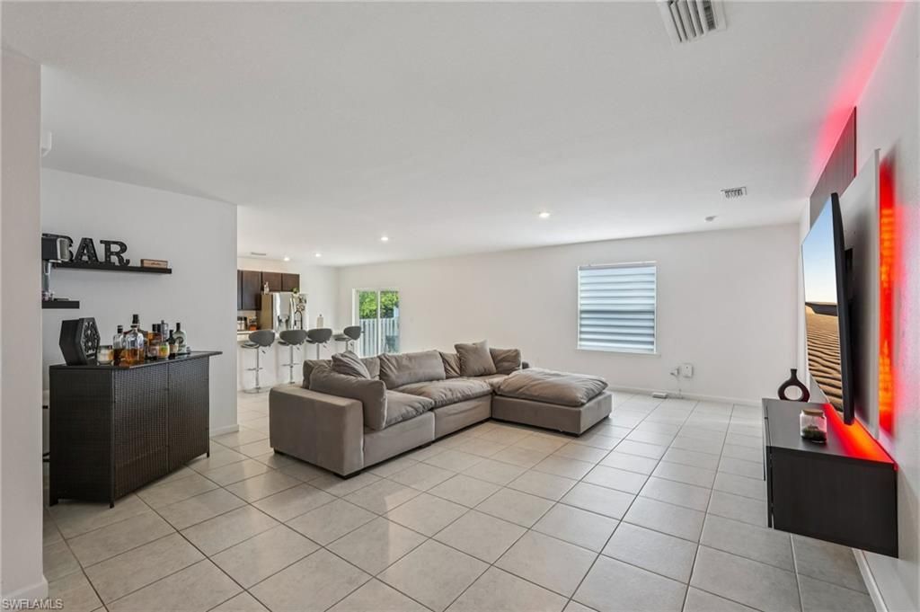 1905 NE 17th Ave, Cape Coral, FL 33909 Photo