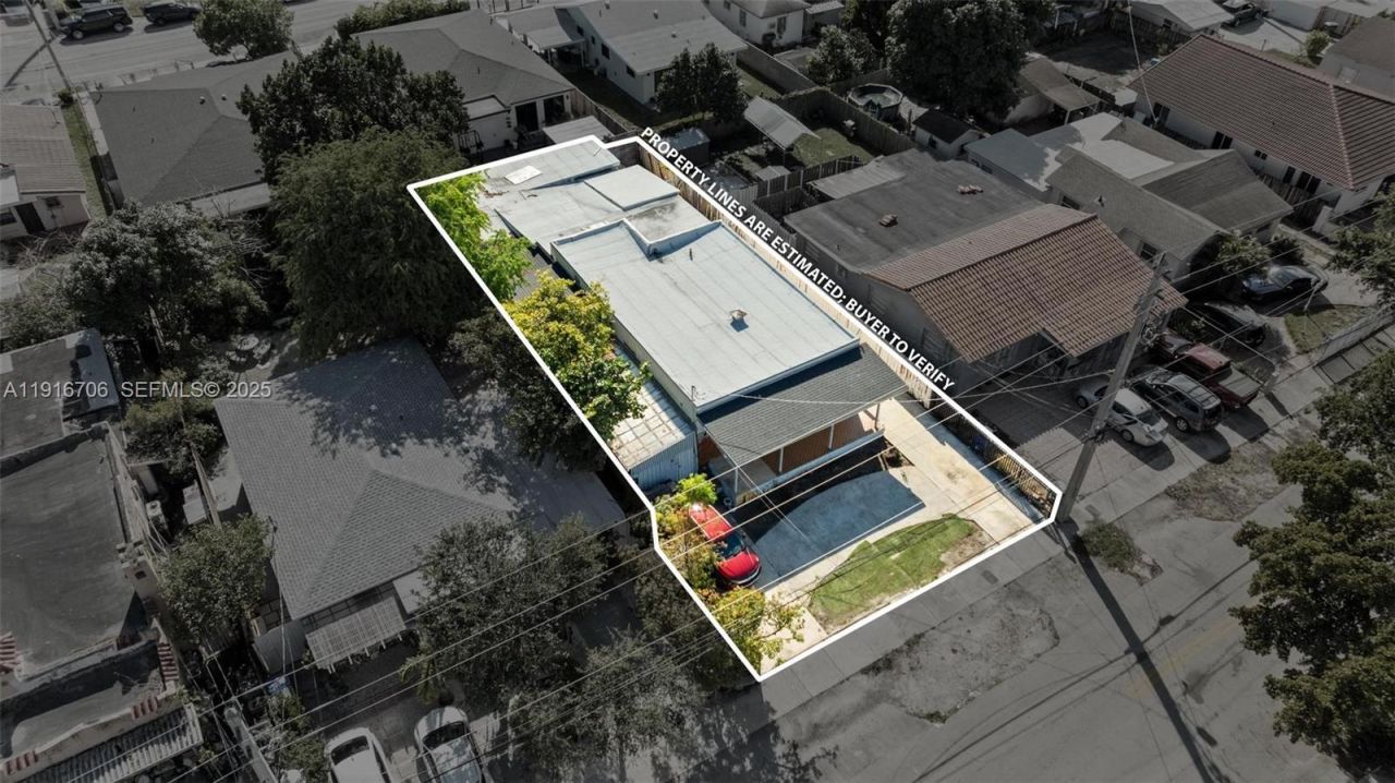 2262 NW 4th St, Miami, FL 33125 Photo