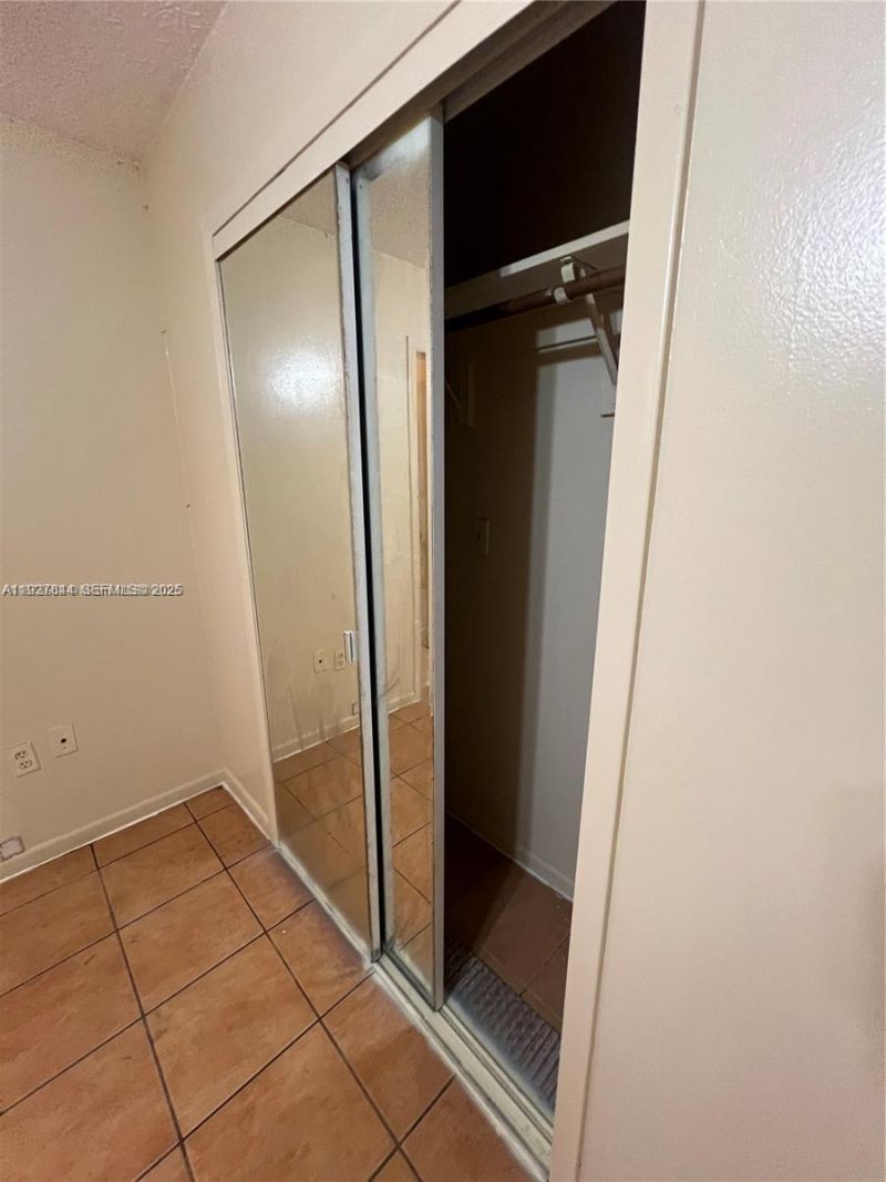 1581 NE 117 St, Miami, FL 33161 Photo