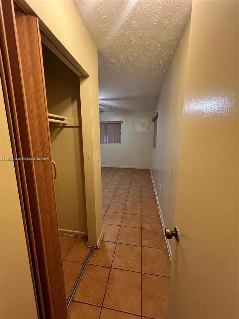 1581 NE 117 St, Miami, FL 33161 Photo