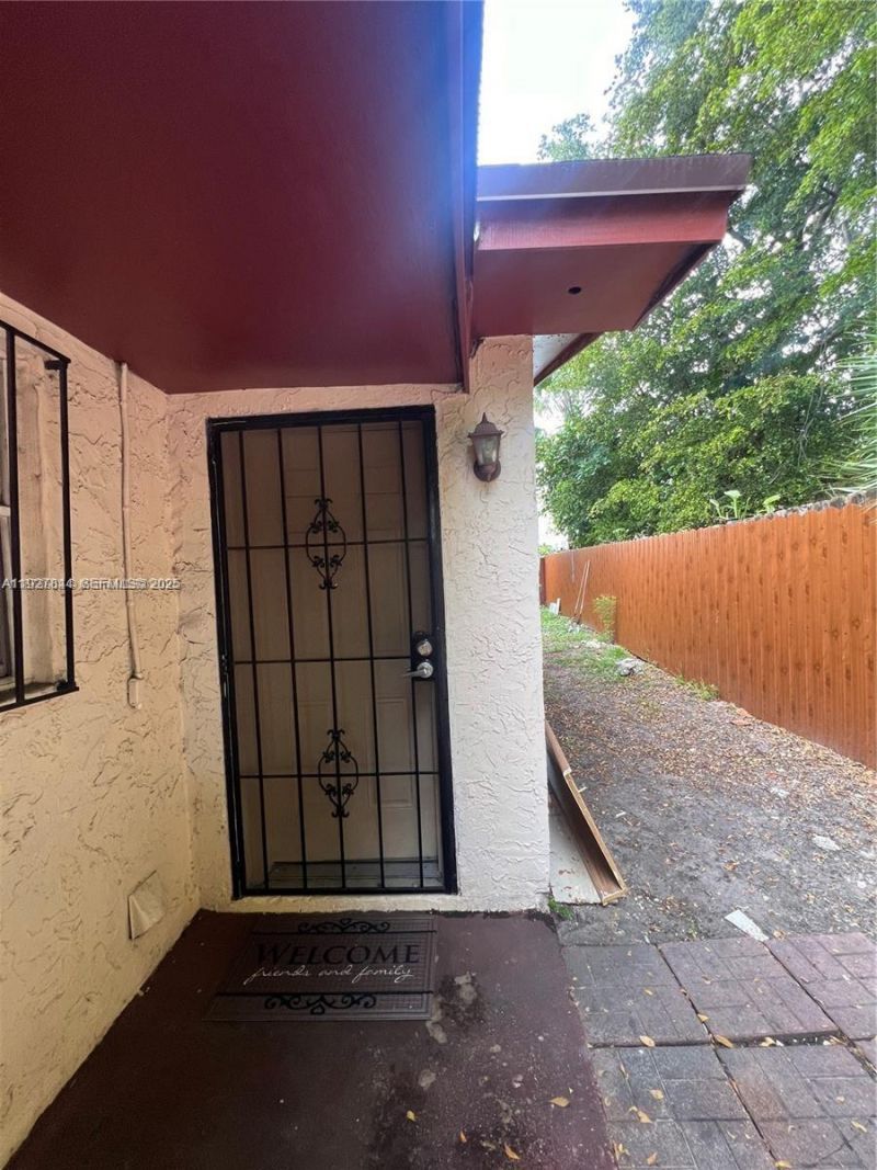 1581 NE 117 St, Miami, FL 33161 Photo