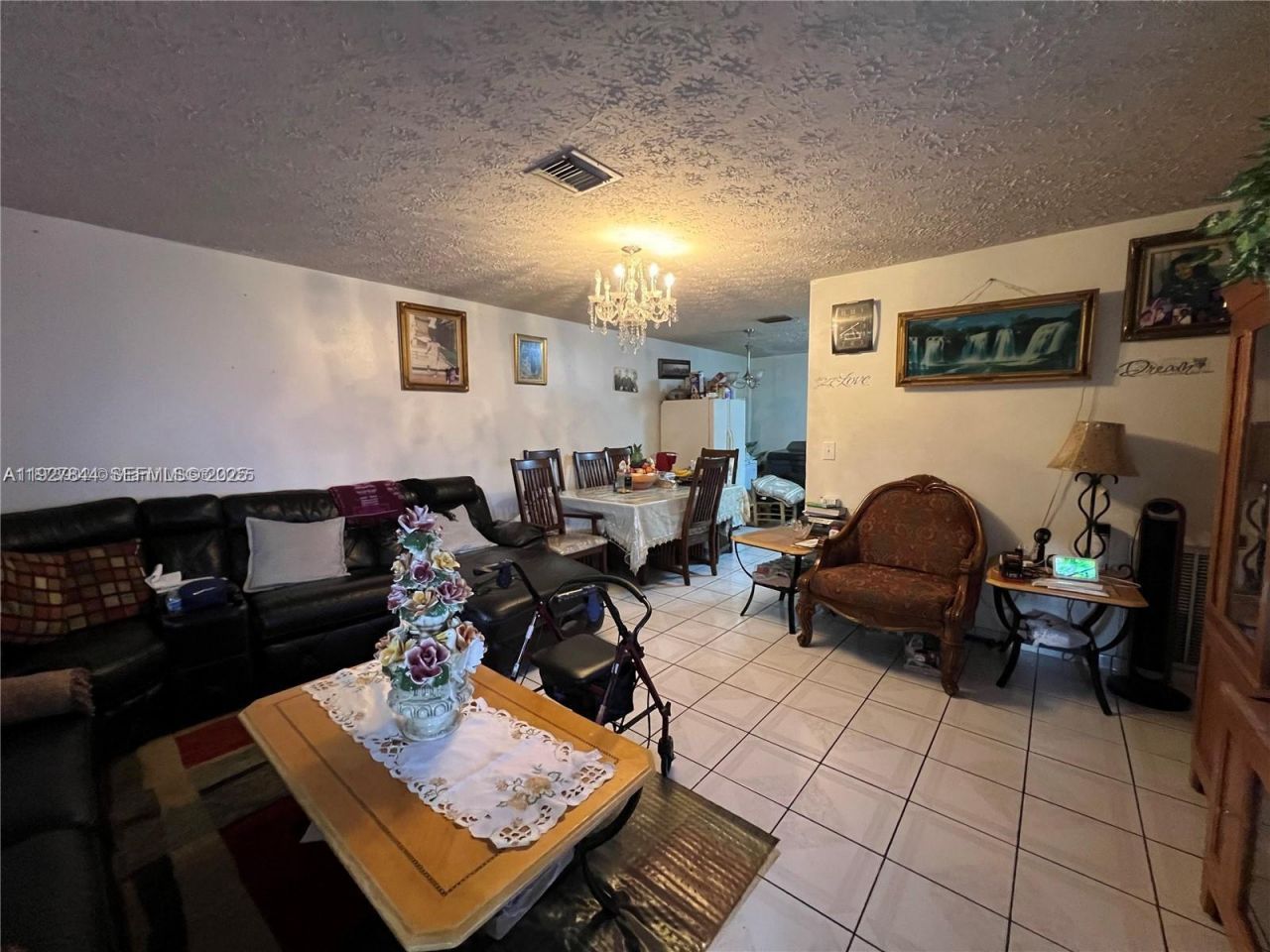 1581 NE 117 St, Miami, FL 33161 Photo