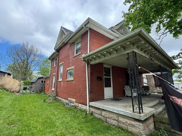213 Coshocton Avenue, Mount Vernon, OH 43050