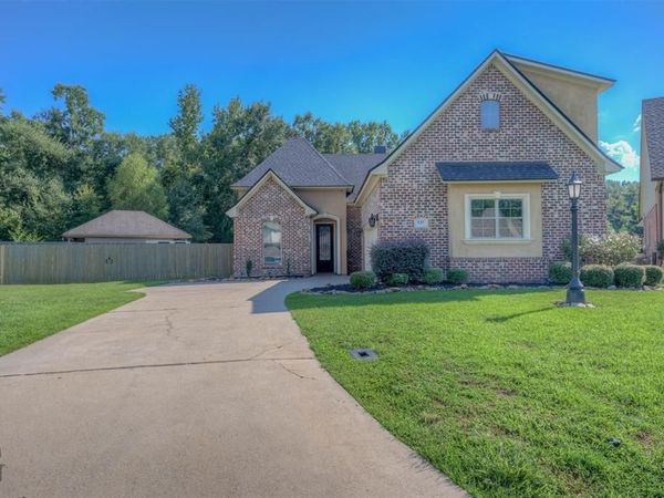 537 Dogwood South Lane, Haughton, LA 71037