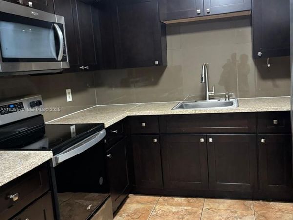2000 NW 119th St, Unit 904, Miami, FL 33167