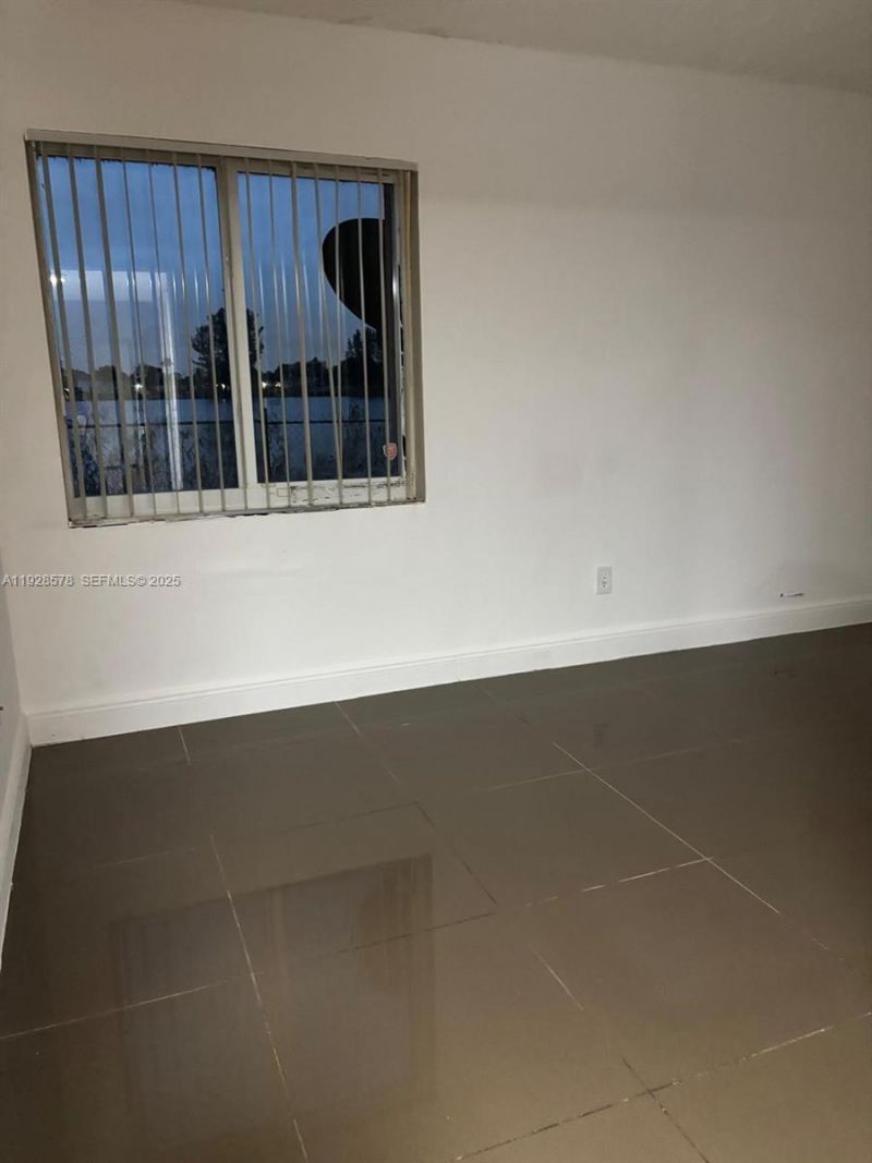 2000 NW 119th St, Unit 904, Miami, FL 33167 Photo