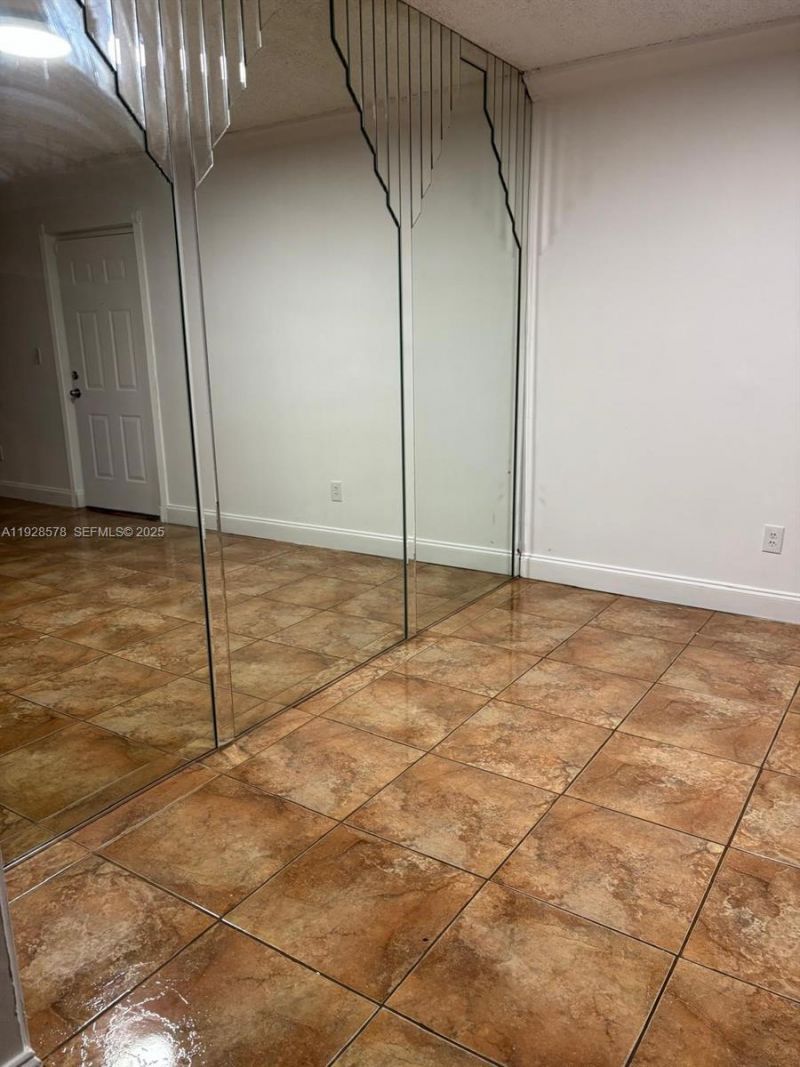 2000 NW 119th St, Unit 904, Miami, FL 33167 Photo