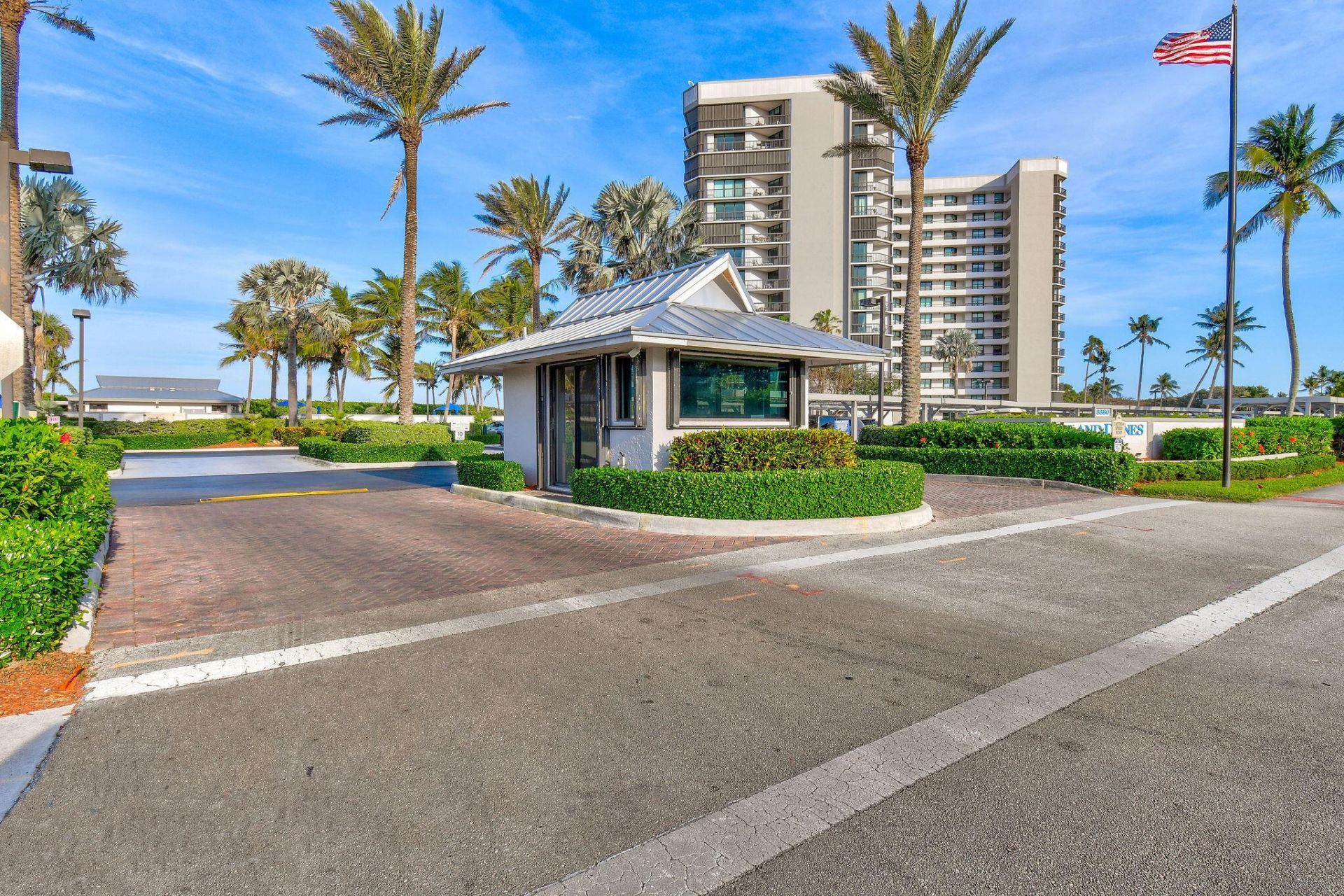 8880 S Ocean Drive, Unit 409, Jensen Beach, FL 34957 Photo