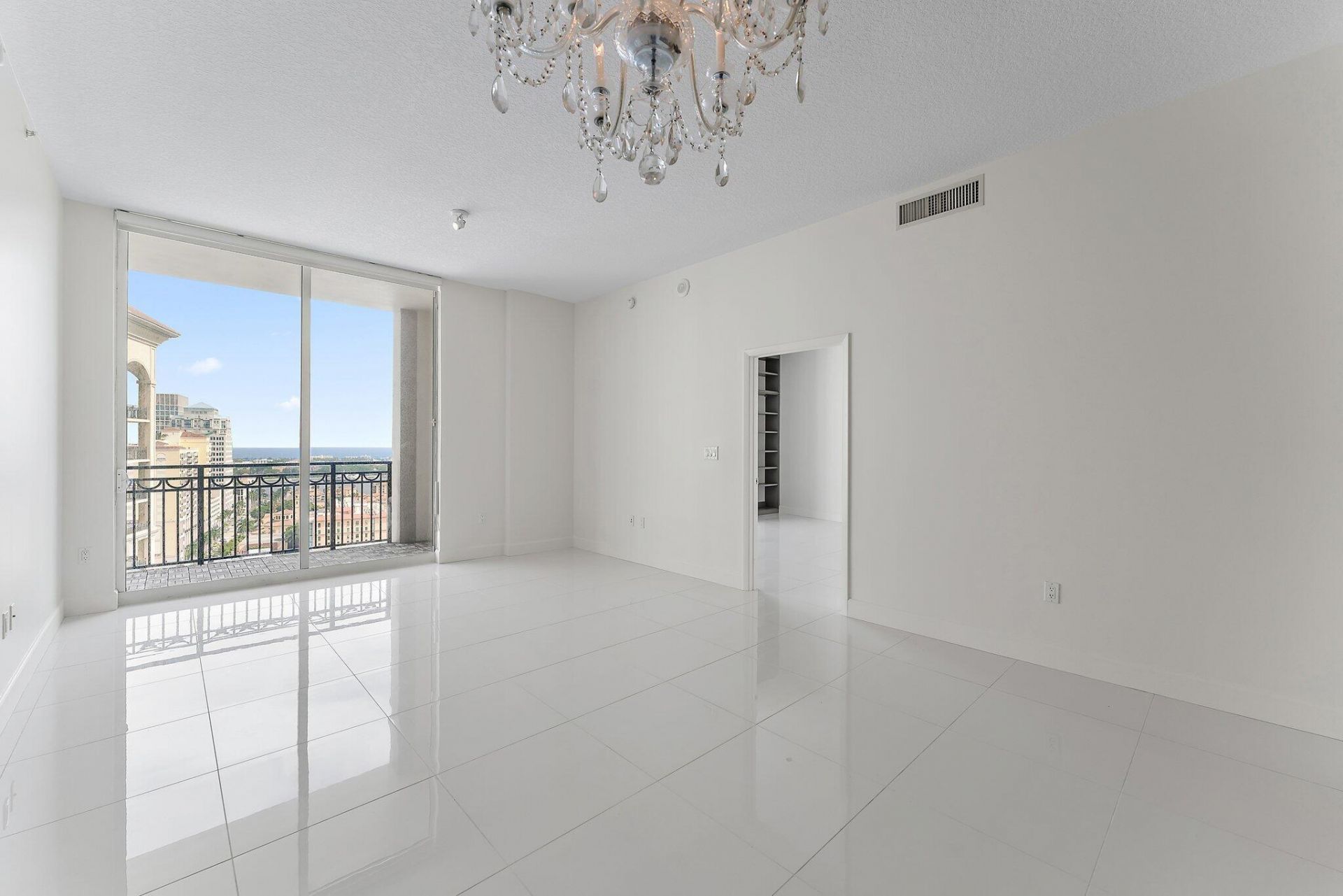 550 Okeechobee Boulevard, Unit Mph15, West Palm Beach, FL 33401 Photo