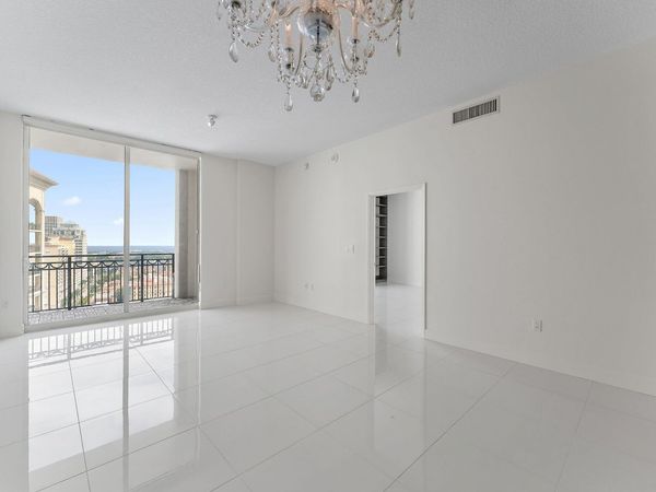 550 Okeechobee Boulevard, Unit Mph15, West Palm Beach, FL 33401