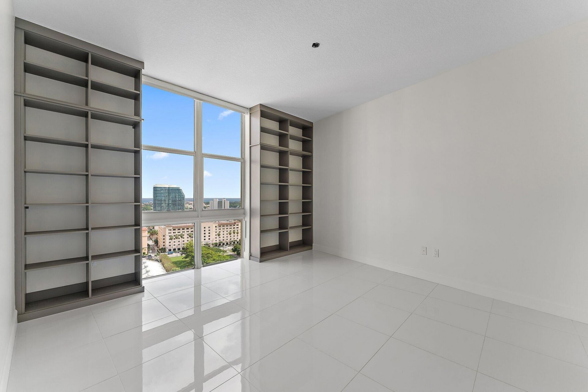 550 Okeechobee Boulevard, Unit Mph15, West Palm Beach, FL 33401 Photo